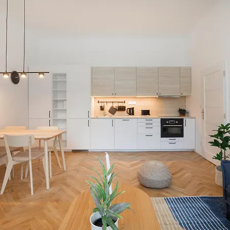 Beautiful Cozy For 2 People Lägenhet Prag
